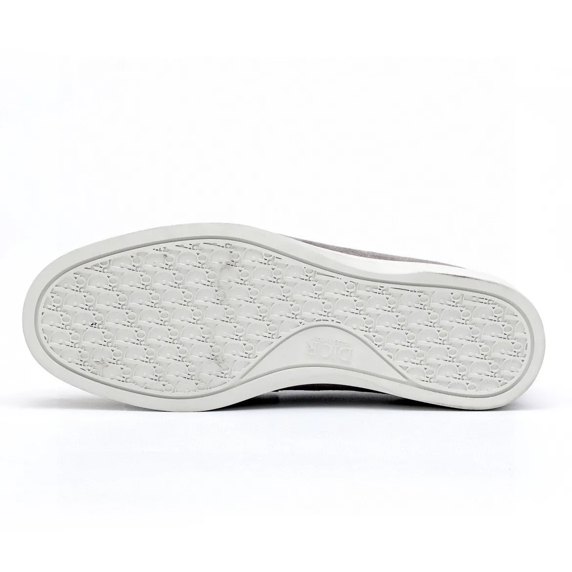 Men's shoes 💰460 💐Original packaging Product trademark: Dior "Dior" casual leather shoes Regular size: 38-44 (45.46.47🉑️Customized) Product materials: Selected Italian imported first-layer suede cowhide upper, imported water-dyed 🐂 cowhide lining. Strong three-dimensional visual effect, original rubber outsole Color: 3⃣️colors available